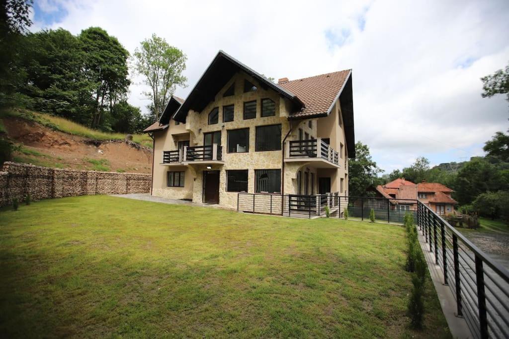 Vila Kassa Bran  Exteriér fotografie